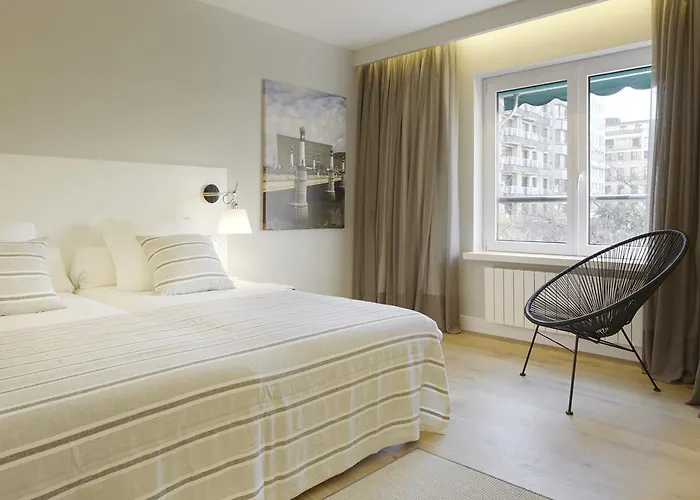 Bella Easo 3 By Feelfree